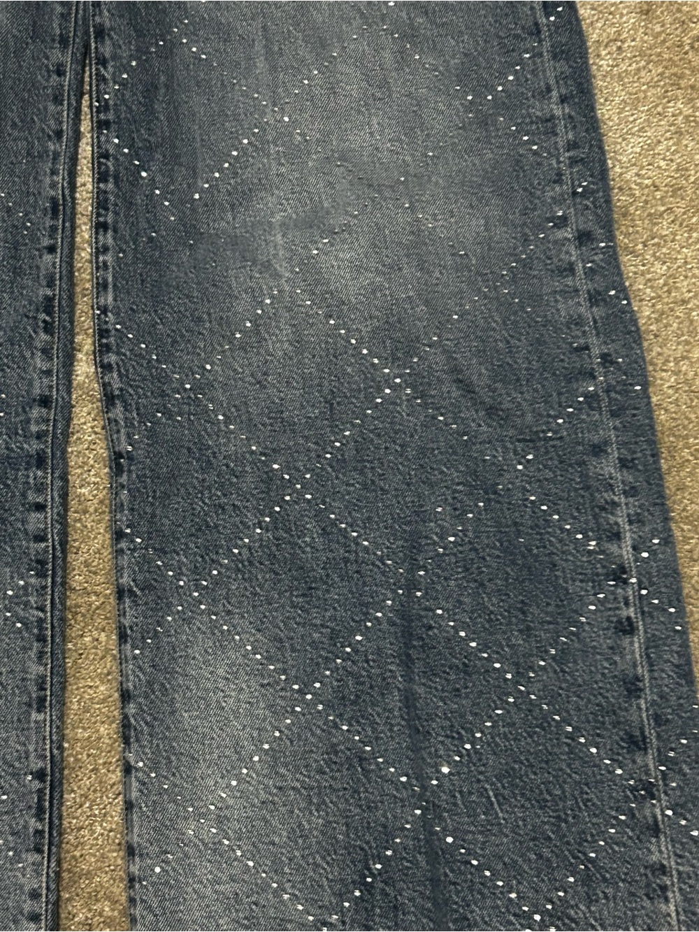 Good American Good Ease Rhinestone Argyle Relaxed Jeans Size 4/27 - Picture 3 of 9